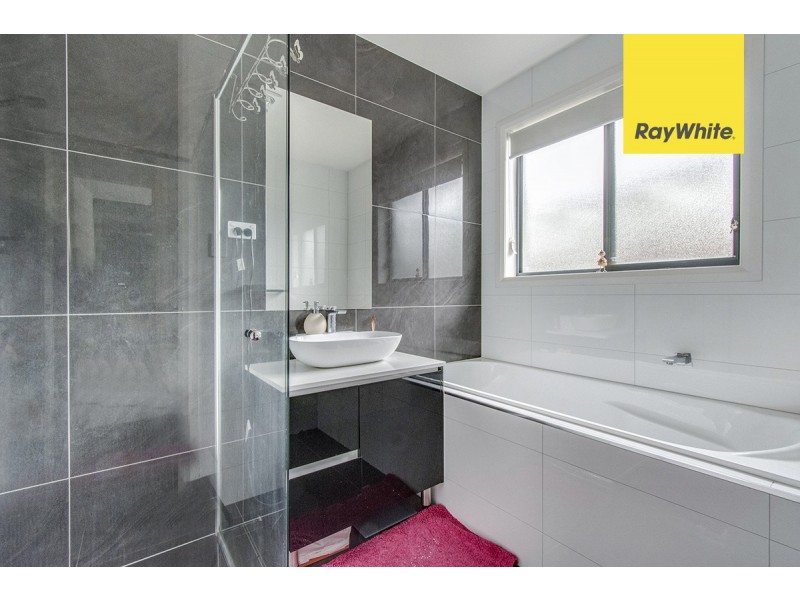 4 Maranunga Crescent, Crace ACT 2911