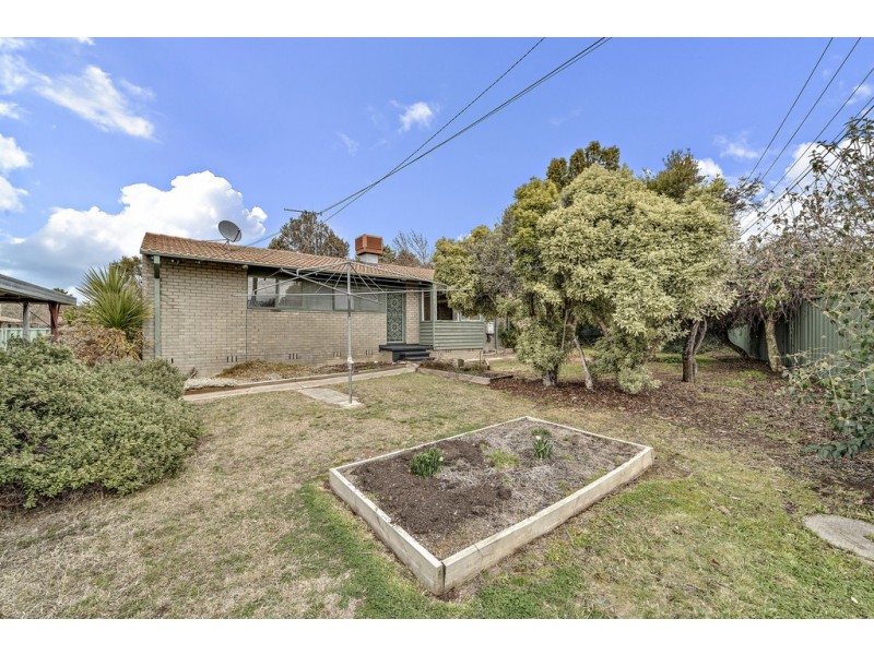 6 Cheeke Place, Latham ACT 2615