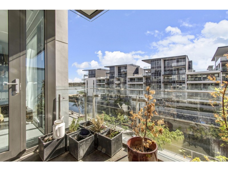 12/21 Eastlake Parade, Kingston ACT 2604