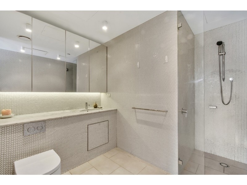 12/21 Eastlake Parade, Kingston ACT 2604