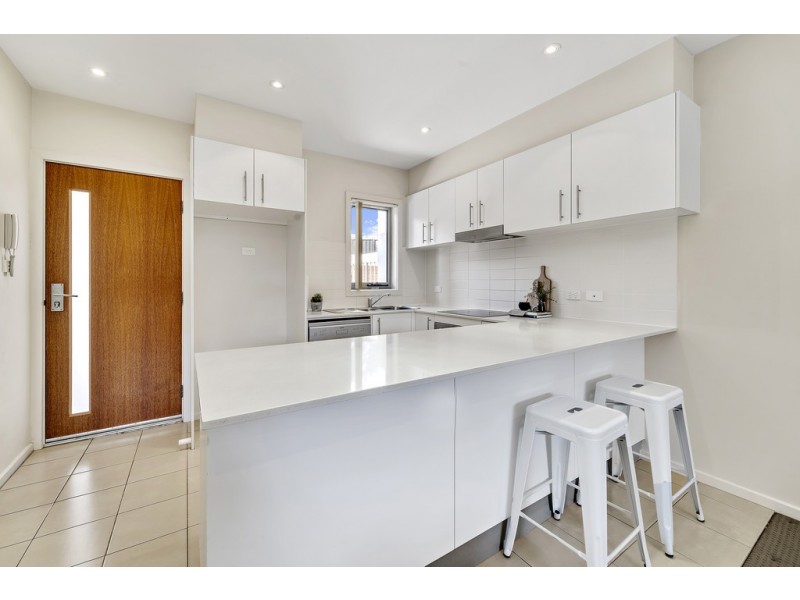 5/30 Coane Street, Holder ACT 2611