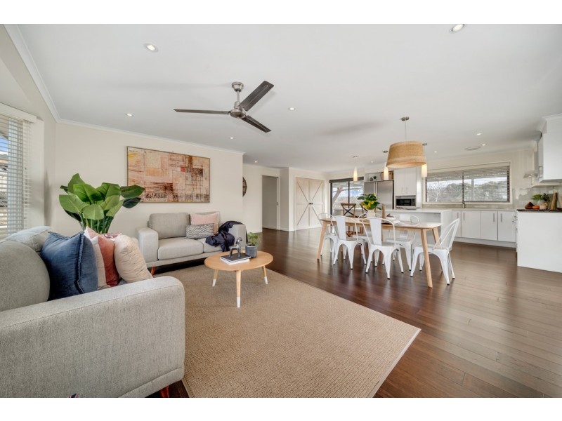 8 Hayball Place, Evatt ACT 2617