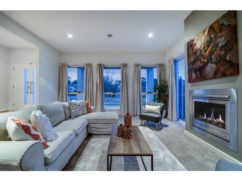 105 Nullarbor Avenue, Harrison ACT 2914