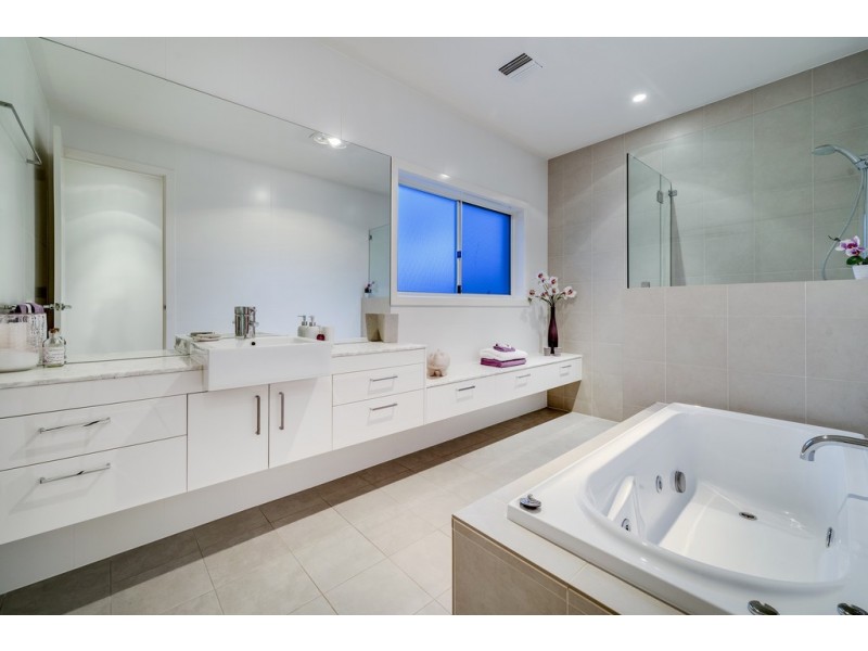105 Nullarbor Avenue, Harrison ACT 2914