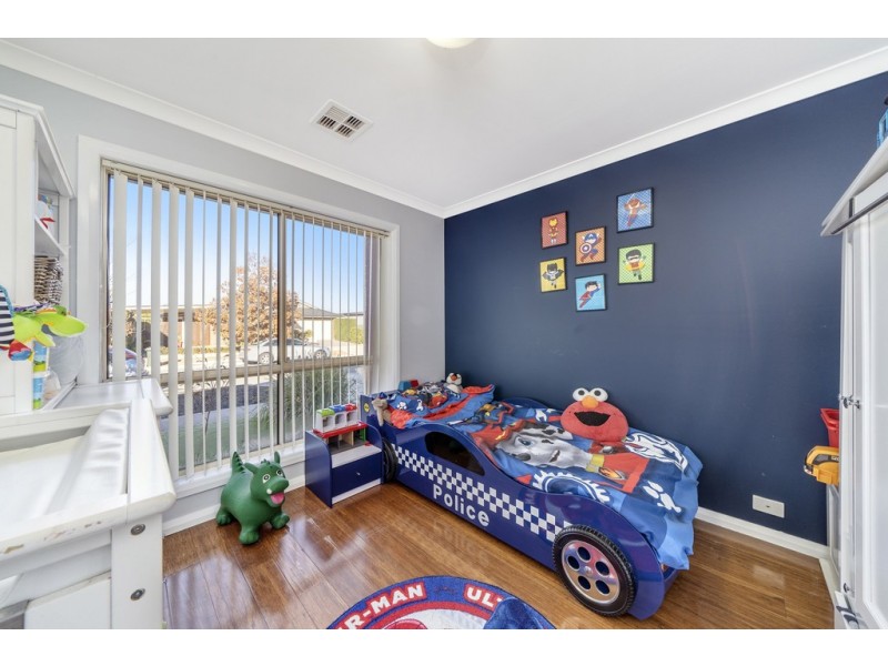 6 Marie Pitt Street, Franklin ACT 2913