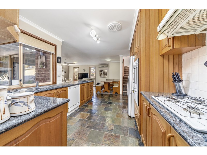 2 Kater Close, Macarthur ACT 2904