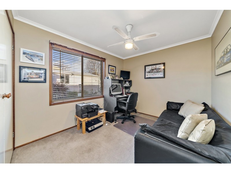2 Kater Close, Macarthur ACT 2904