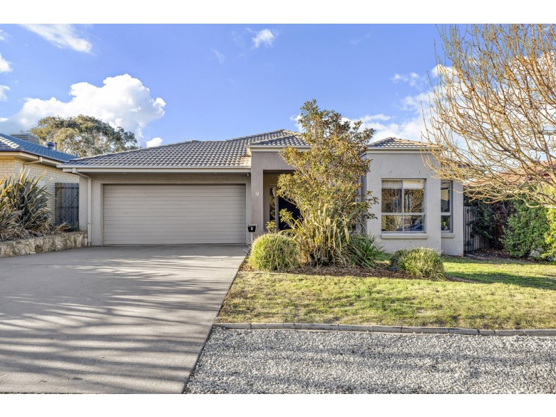 9 Erdos Street, Bruce ACT 2617