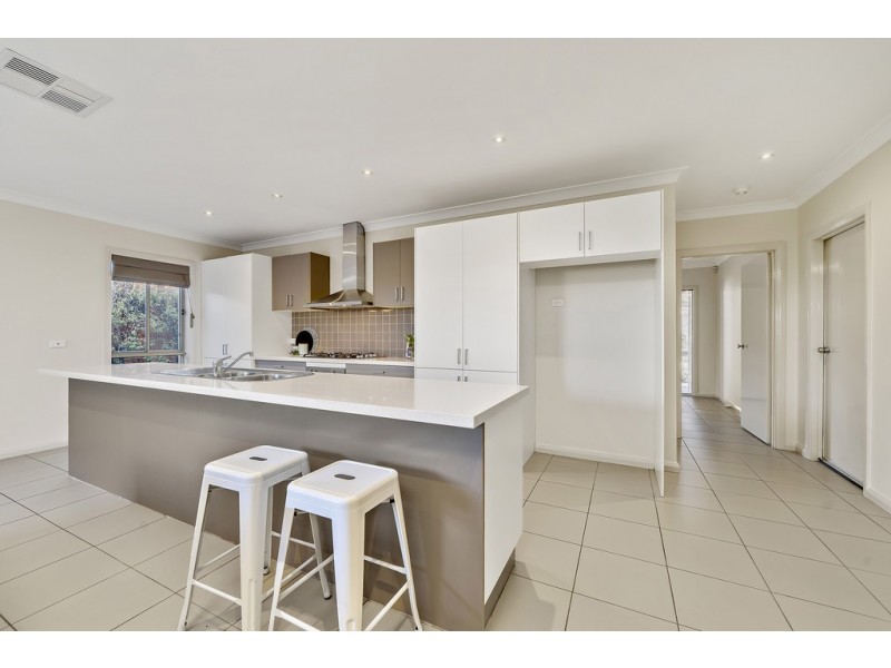 9 Erdos Street, Bruce ACT 2617