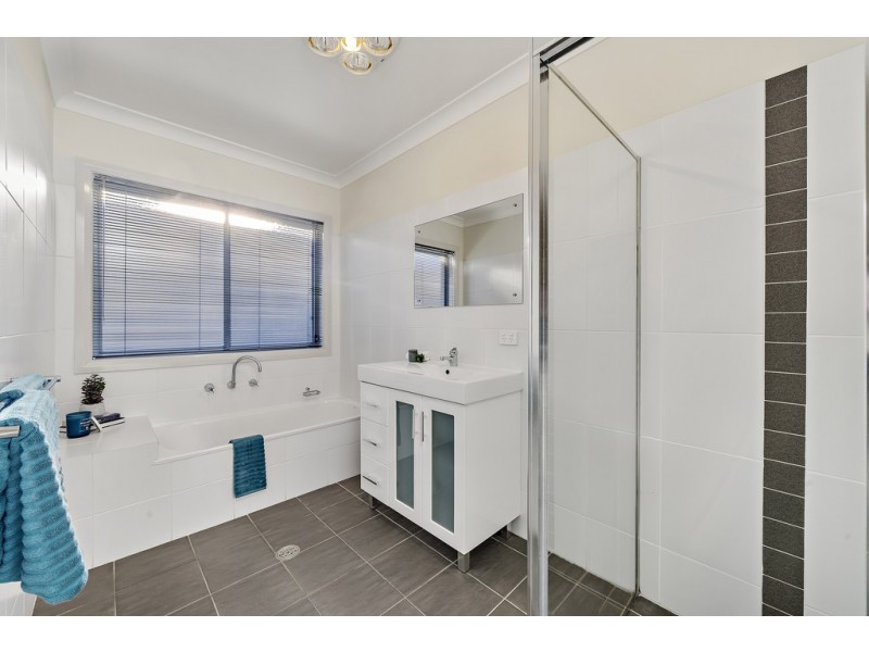 9 Erdos Street, Bruce ACT 2617