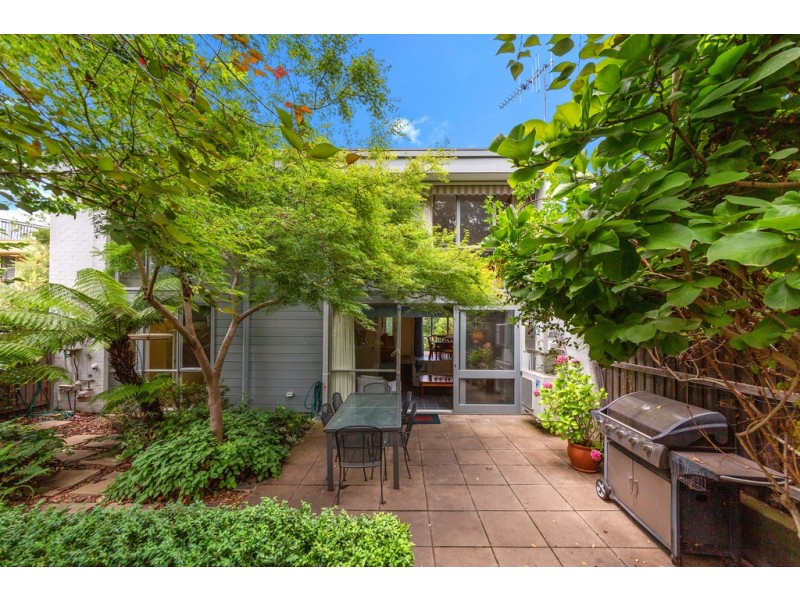 8 Cornish Place, Holder ACT 2611