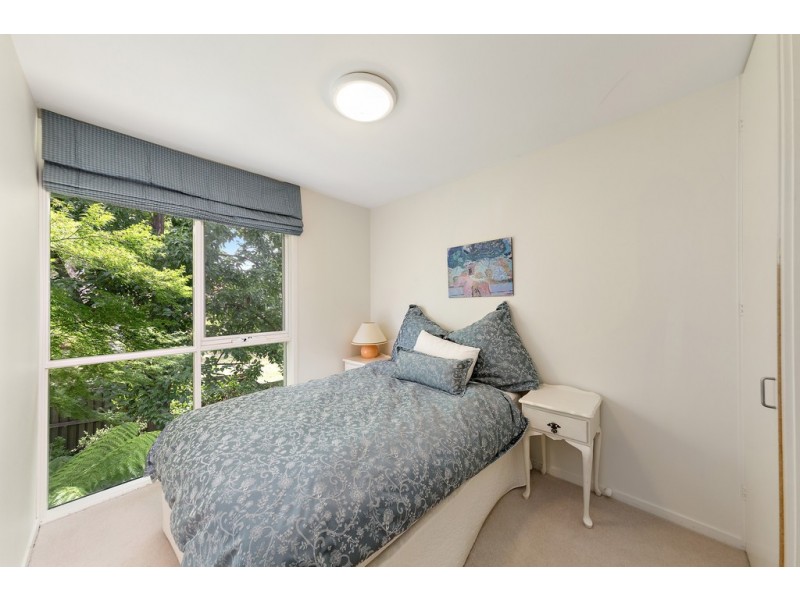 8 Cornish Place, Holder ACT 2611