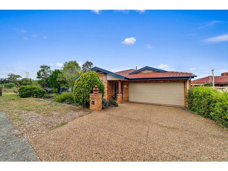 52 Hanrahan Crescent, Dunlop ACT 2615