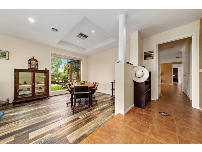 52 Hanrahan Crescent, Dunlop ACT 2615