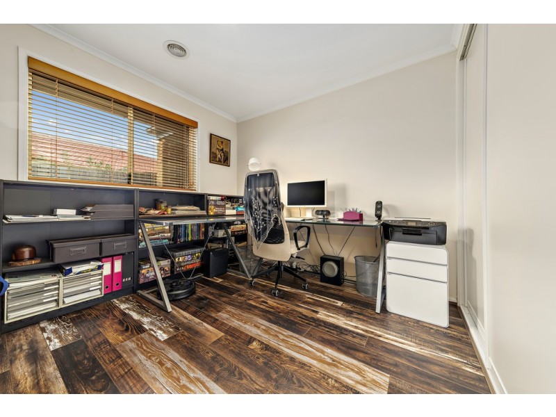 52 Hanrahan Crescent, Dunlop ACT 2615