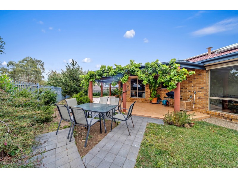 52 Hanrahan Crescent, Dunlop ACT 2615