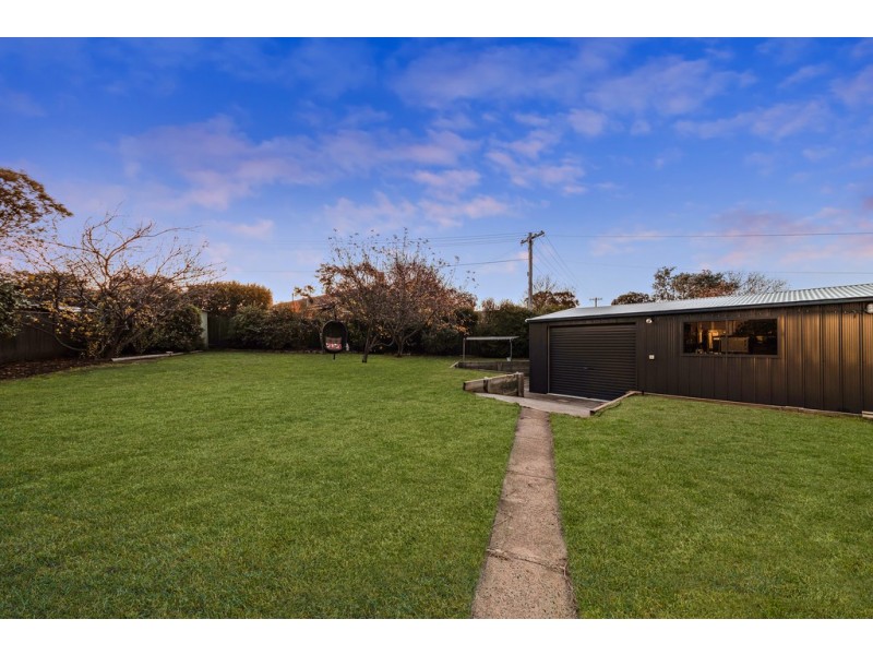 12 Harcourt Street, Weetangera ACT 2614