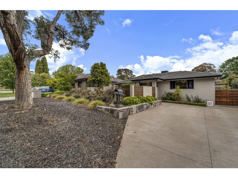 18 Mackellar Crescent, Cook ACT 2614