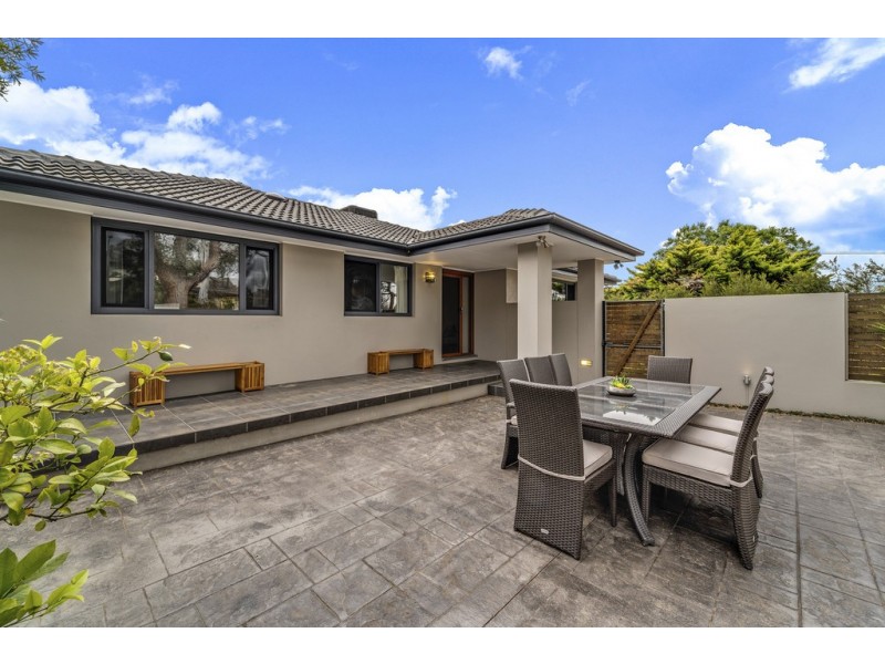 18 Mackellar Crescent, Cook ACT 2614