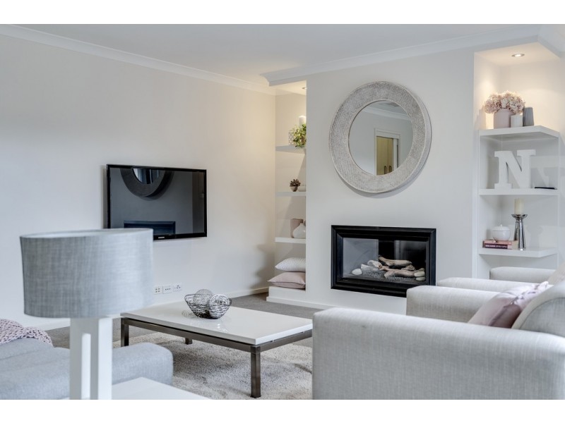 18 Mackellar Crescent, Cook ACT 2614