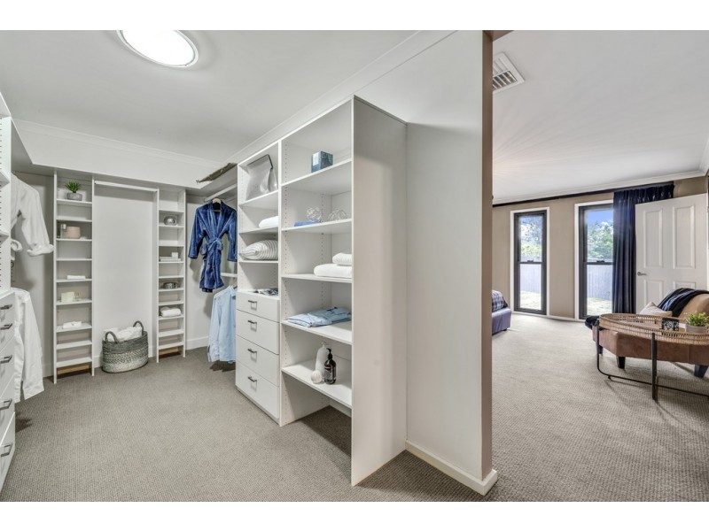 18 Mackellar Crescent, Cook ACT 2614