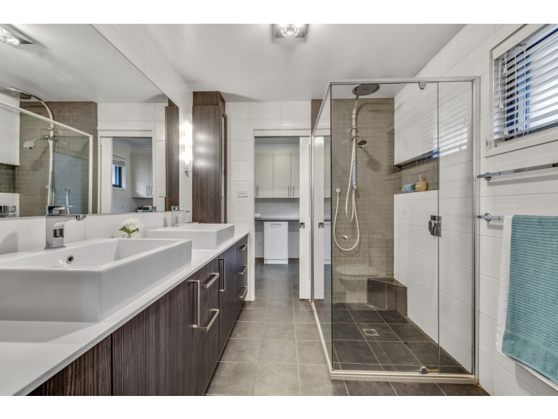 18 Mackellar Crescent, Cook ACT 2614