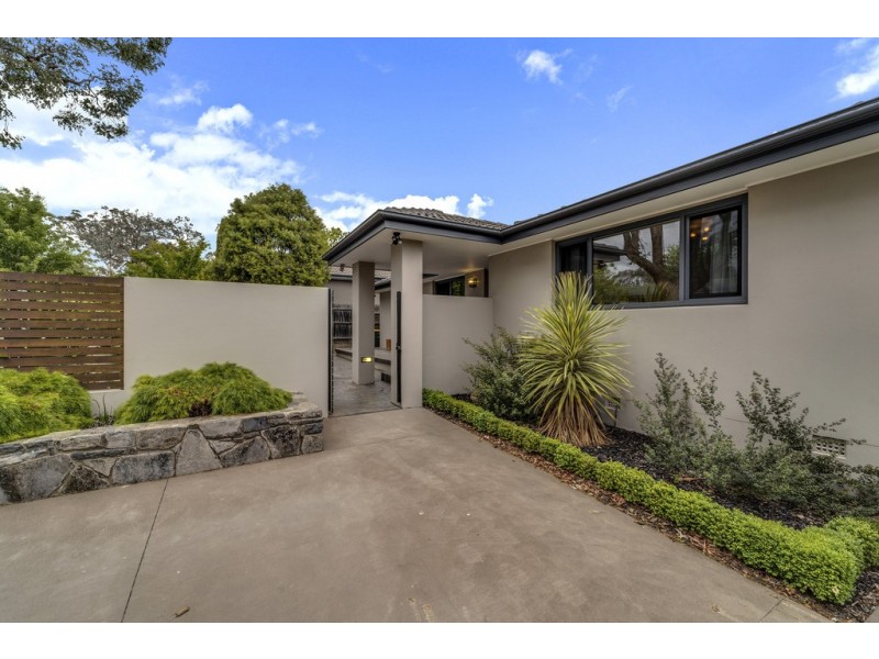 18 Mackellar Crescent, Cook ACT 2614