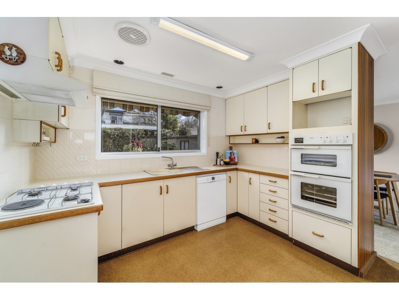 8 Dwyer Street, Cook ACT 2614