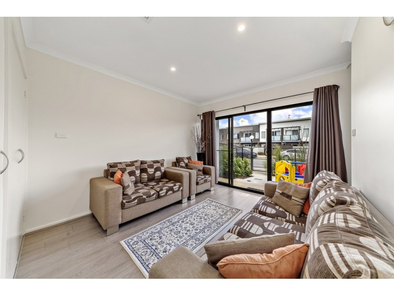 23/40 Henry Kendall Street, Franklin ACT 2913
