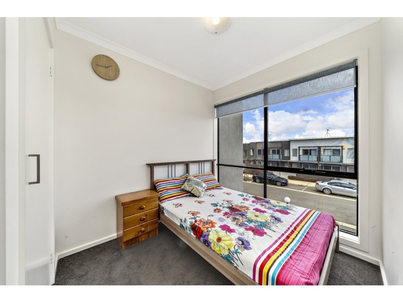 23/40 Henry Kendall Street, Franklin ACT 2913