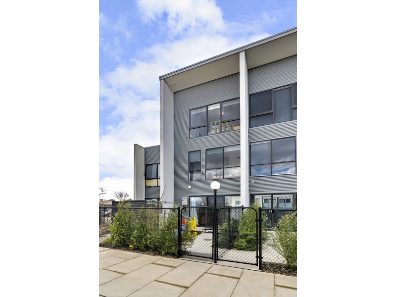 23/40 Henry Kendall Street, Franklin ACT 2913