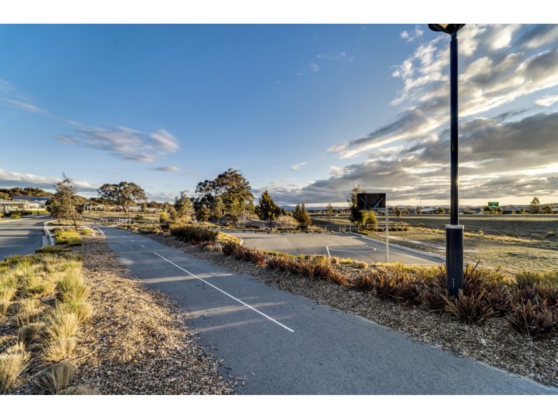 9/35 Laird Crescent, Forde ACT 2914