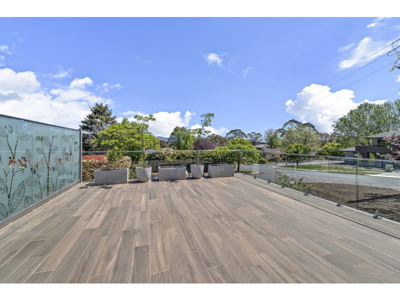 16 Brereton Street, Garran ACT 2605