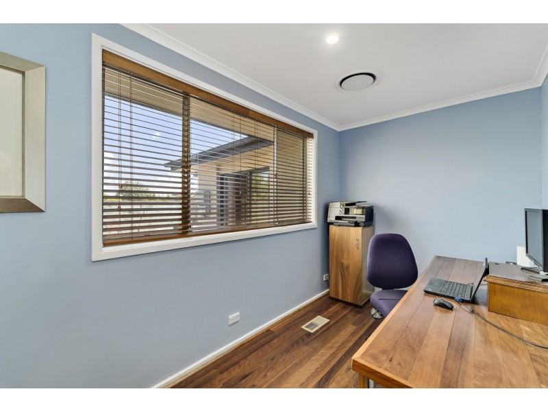 16 Brereton Street, Garran ACT 2605