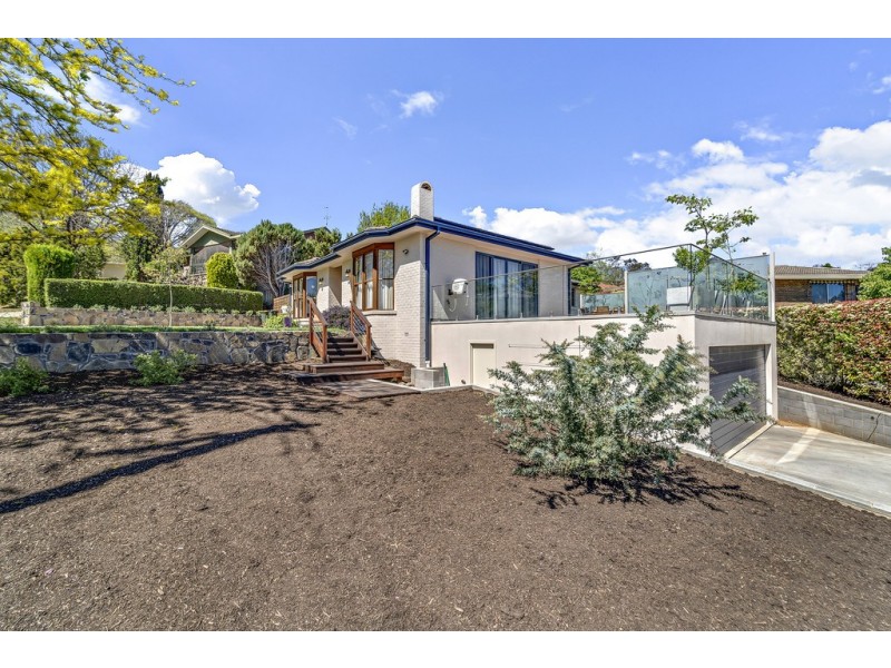 16 Brereton Street, Garran ACT 2605