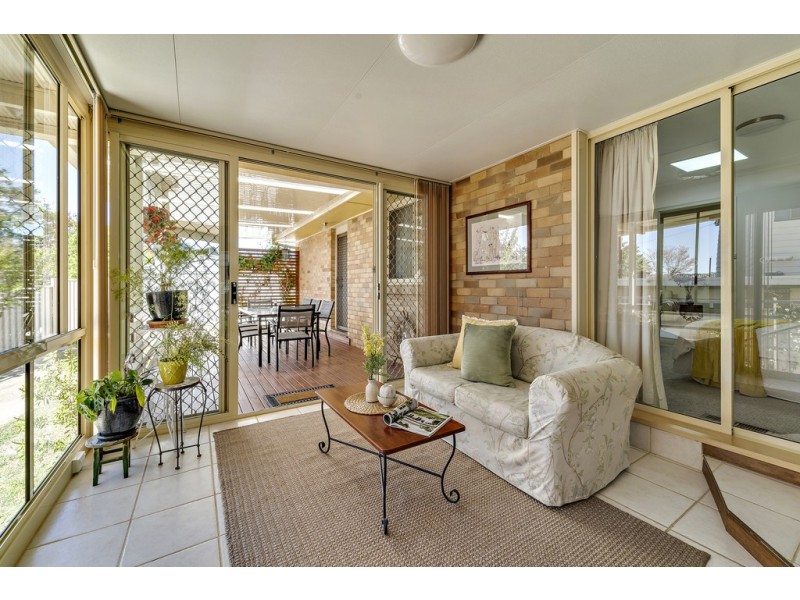 11 Moss Street, Cook ACT 2614