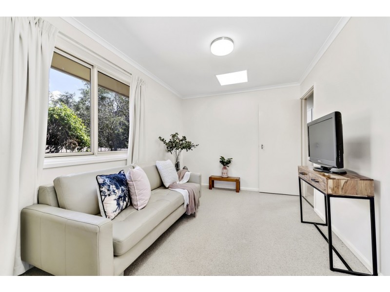 11 Moss Street, Cook ACT 2614