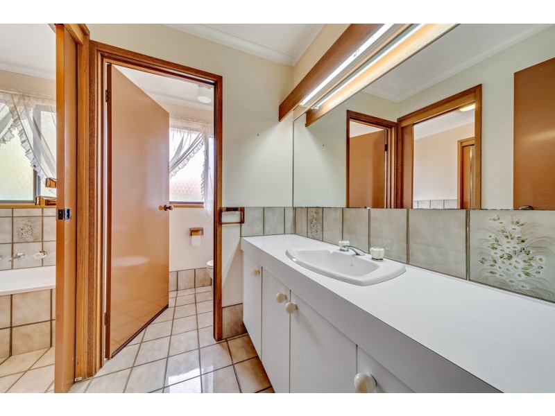 8 Monson Place, Mckellar ACT 2617