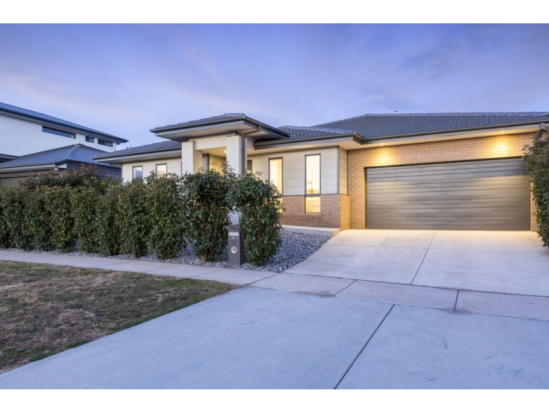 12 Avenal Street, Crace ACT 2911