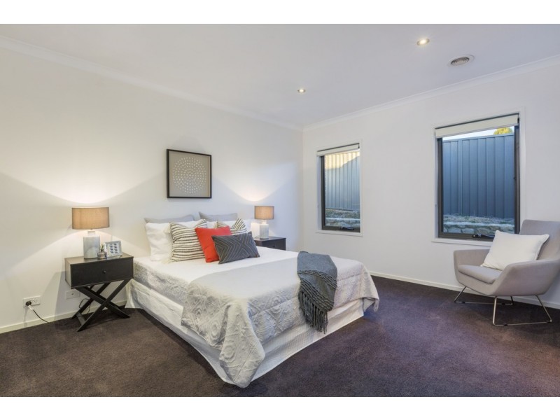 12 Avenal Street, Crace ACT 2911