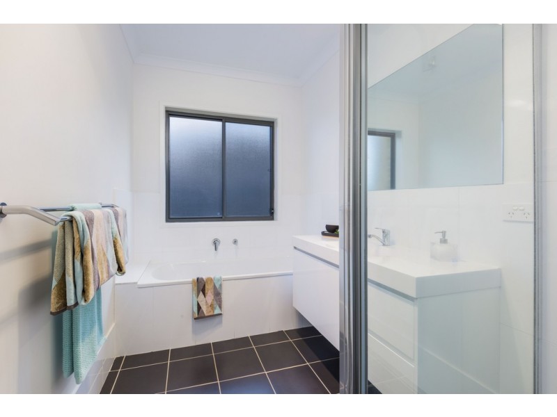 12 Avenal Street, Crace ACT 2911