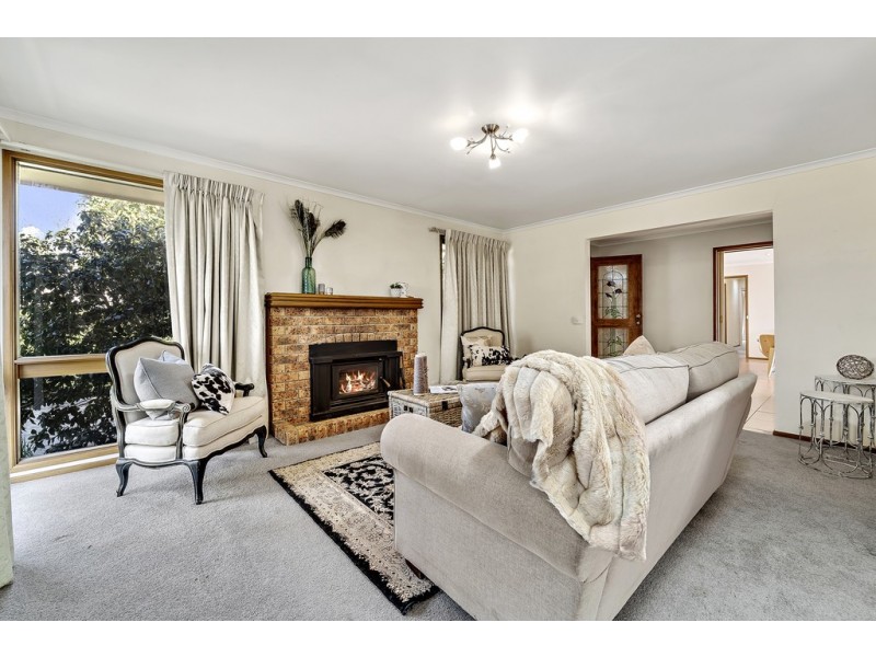 4 Pinkstone Place, Mckellar ACT 2617