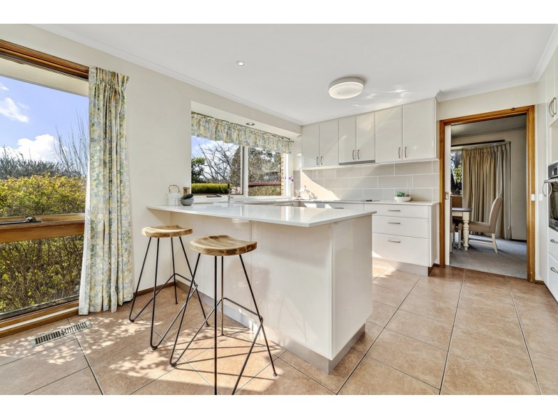 4 Pinkstone Place, Mckellar ACT 2617