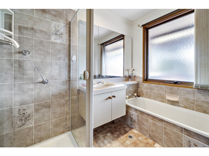 4 Pinkstone Place, Mckellar ACT 2617