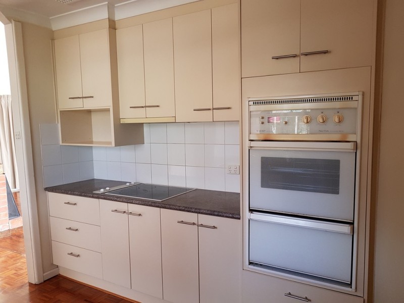 16 Narambi Street, Narrabundah ACT 2604