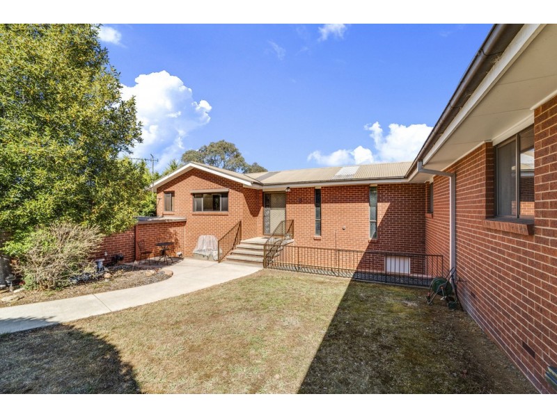 8 North Place, Charnwood ACT 2615