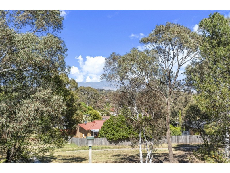 8 North Place, Charnwood ACT 2615