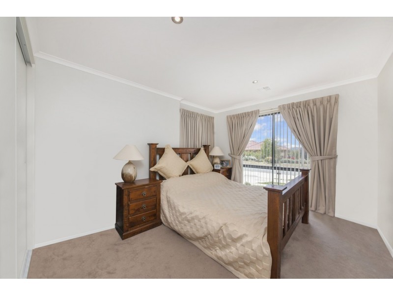 10 Chuter Street, Casey ACT 2913