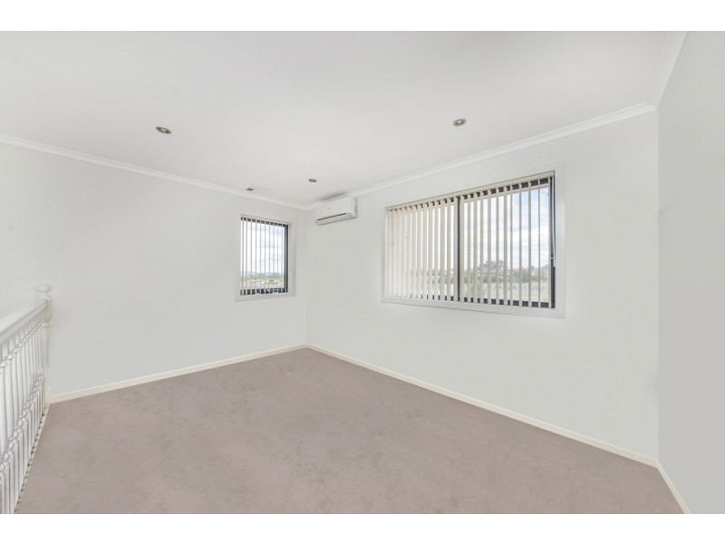 10 Chuter Street, Casey ACT 2913
