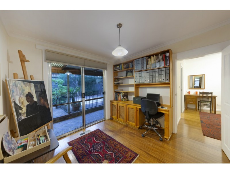 28 Morgan Crescent, Curtin ACT 2605